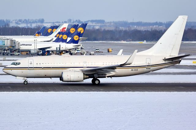 Boeing 737-800 (A6-DAS)