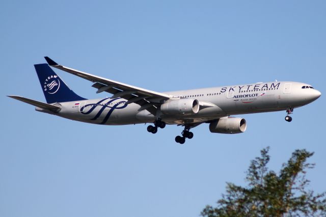 Airbus A330-300 (VQ-BCQ)