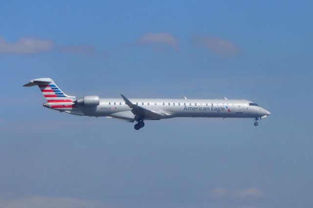 Canadair Regional Jet CRJ-200 (N955LR)