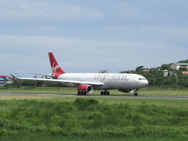 Airbus A330-300 (G-VSXY)