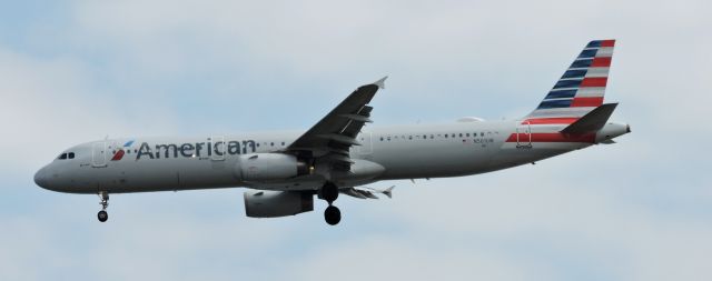 Airbus A321 (N561UW) - Just before landing, spring 2019.
