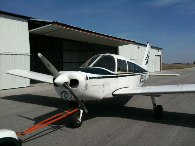 Piper Cherokee (N5592F)