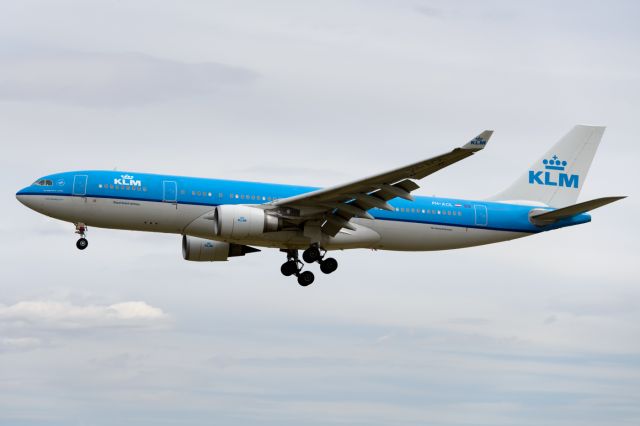 Airbus A330-200 (PH-AOL) - The flying Dutchman arriving in Calgary CYYC