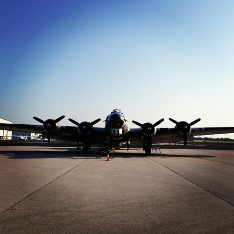 Boeing B-17 Flying Fortress (N5017N) - Taken infront of Riverside Jet Center before they departed for KOUN.