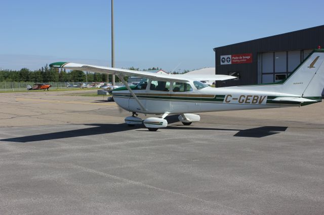 C-GEBV — - C-GEBV Cessna Skyhawk 172 RVA à l'Aéroport de Trois-Rivières QC. CYRQ 13-07-2019