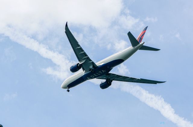 Airbus A330-900 (N412DX) - Windmill Point approaching BOS