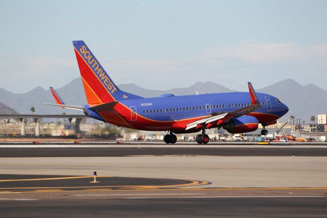 Boeing 737-700 (N250WN)