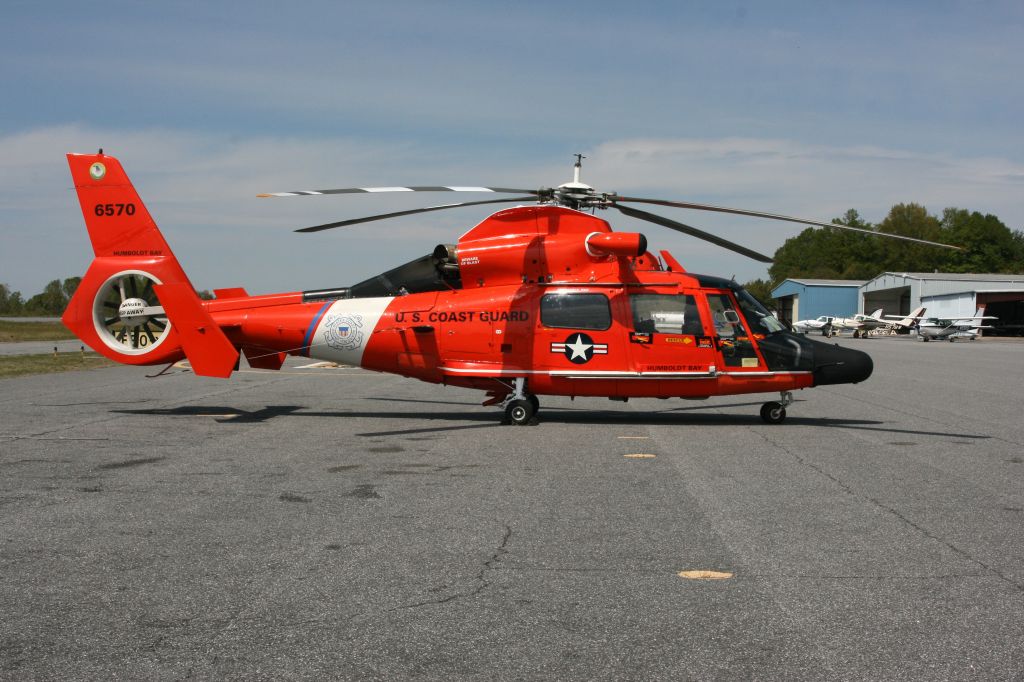 — — - HH-65 Dolphin from Humboldt Bay CA at the Hickory Airport on 4-9-2007 at 13:48