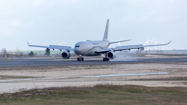 Airbus A330-200 (F-UJCJ)