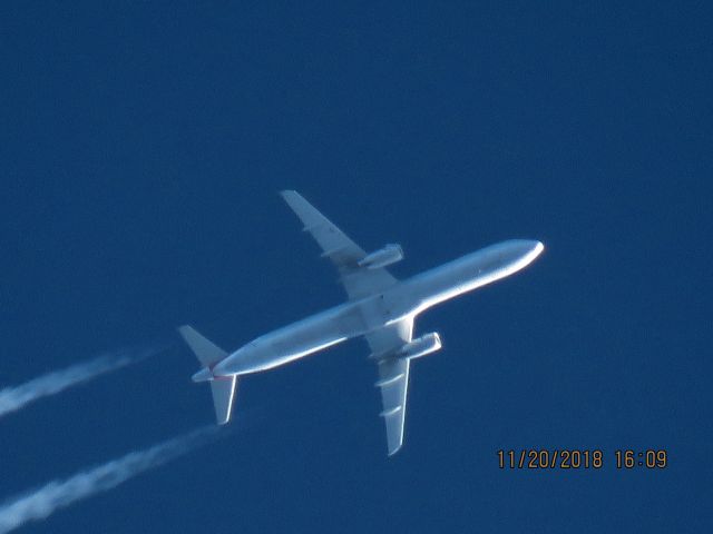 Airbus A321 (N926UW)