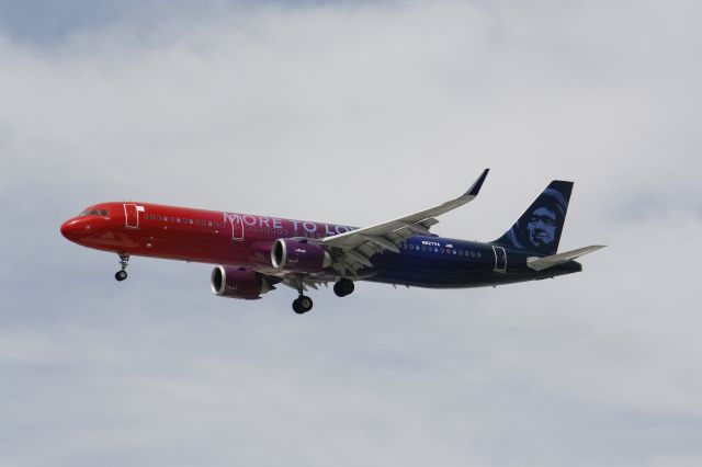 Airbus A321 (N927VA) - taken from sunset park landing runways 26L KLAS,friday May 3,2019