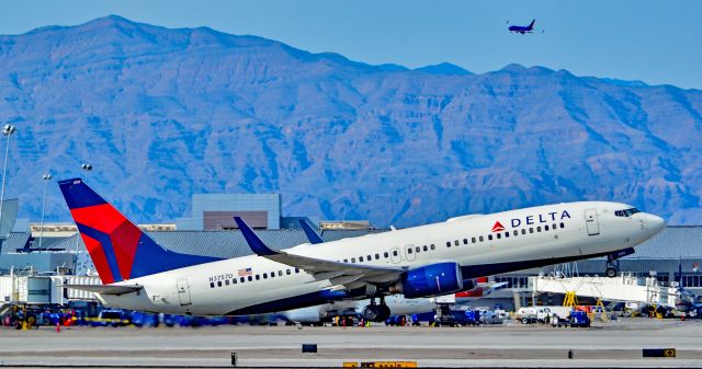 Boeing 737-800 (N3757D) - N3757D Delta Air Lines 2001 Boeing 737-832 - cn 30813 / 921 - Las Vegas - McCarran International Airport (LAS / KLAS)br /USA - Nevada March 24, 2017br /Photo: Tomás Del Coro