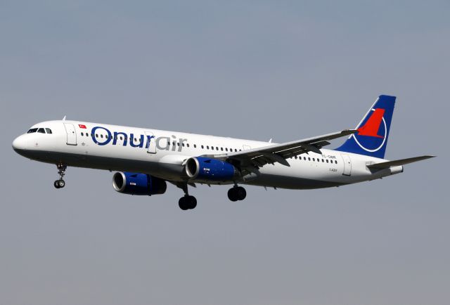Airbus A321 (TC-OBR)
