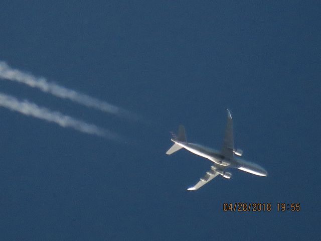 Embraer 175 (N259NN)