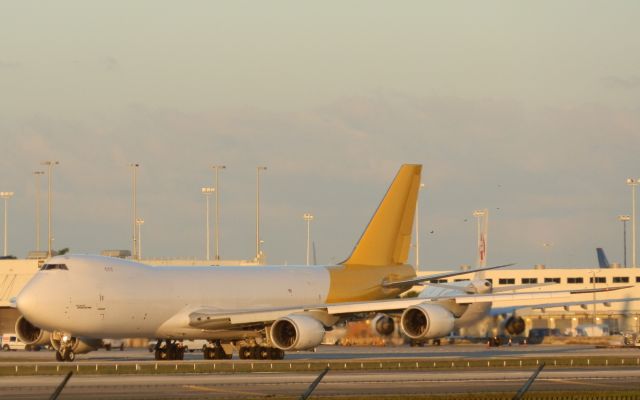 BOEING 747-8 (N856GT)