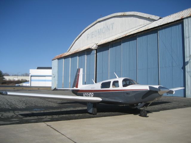 Mooney M-20 (N231DR)