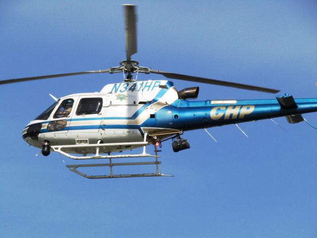 Eurocopter AS-350 AStar (N341HP) - Landing RWY 24