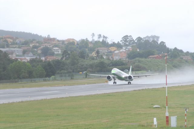 EMBRAER ERJ-190-400 (EC-NFA) - EC-NFA TakeOff From LEVX To GCLP. 20-06-2021