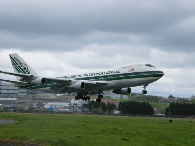 Boeing 747-200 (N486EV) - N486EV B747F ARR EINN 02/05/08