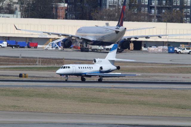 Dassault Falcon 50 (N701P)