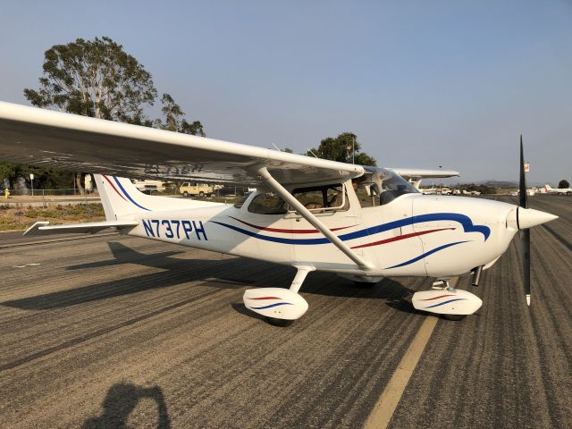 Cessna Skyhawk (N737PH)