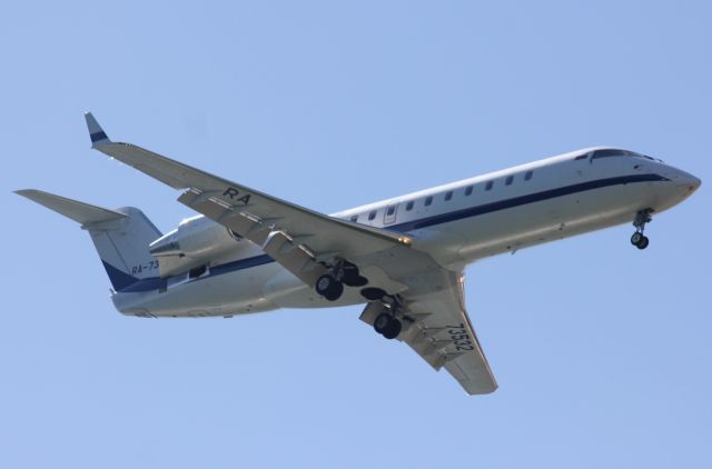 Canadair Regional Jet CRJ-200 (RA-73532)