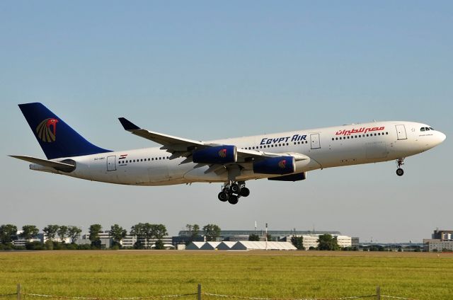 Airbus A340-200 (SU-GBO) - EgyptAir Airbus A340-200 At Charles De Gaulle Airport in 2009