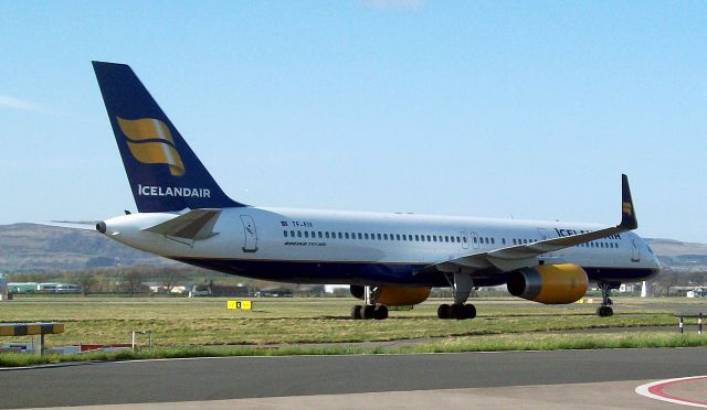 Boeing 757-200 (TF-FIV) - Icelandair