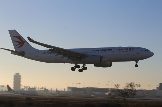 Airbus A330-200 (B-6545)