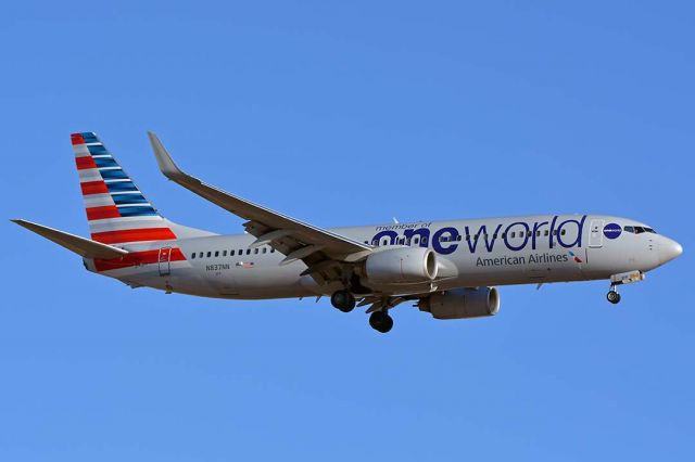 Boeing 737-800 (N837NN) - American/One World Boeing 737-823 N837NN at Phoenix Sky Harbor on June 30, 2018. 