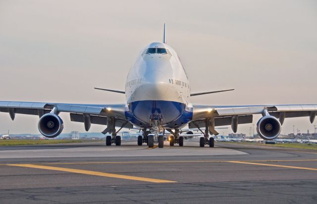 Boeing 747-400 (G-CIVY) - #1 for take off !