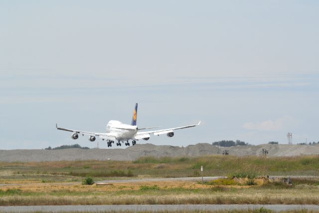 Boeing 747-400 (VA-BVO) - Runway End Safety Area (RESA) construction on 26R at Vancouver International Airport