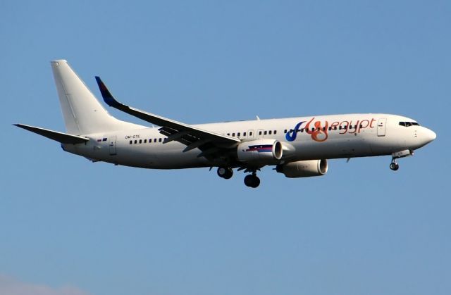 Boeing 737-800 (OM-GTE)