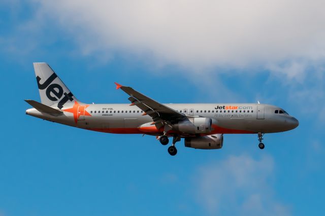 Airbus A320 (VH-VQL) - Airbus A320-232 cn 2646. Jetstar Airways VH-VQL final runway 21 YPPH 25 June 2023