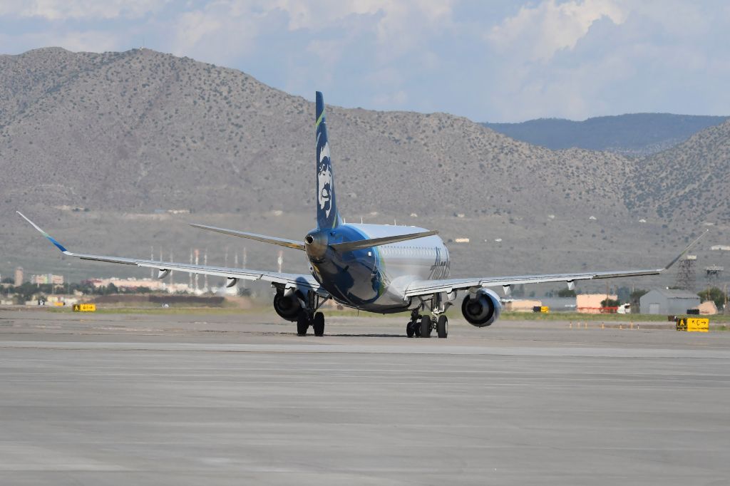Embraer 175 (N620QX)