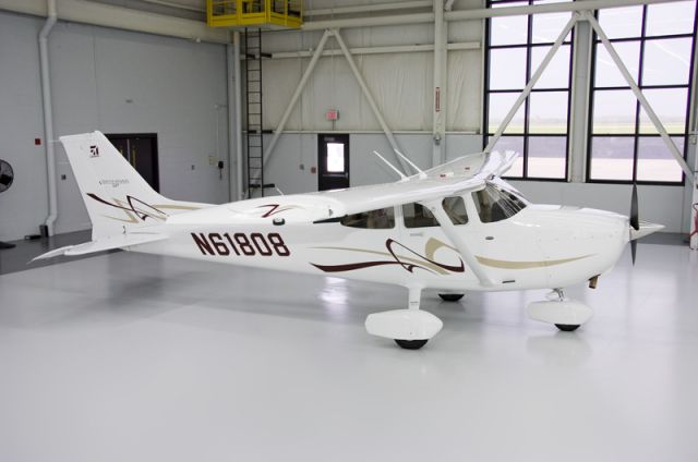 Cessna Skyhawk (N61808)
