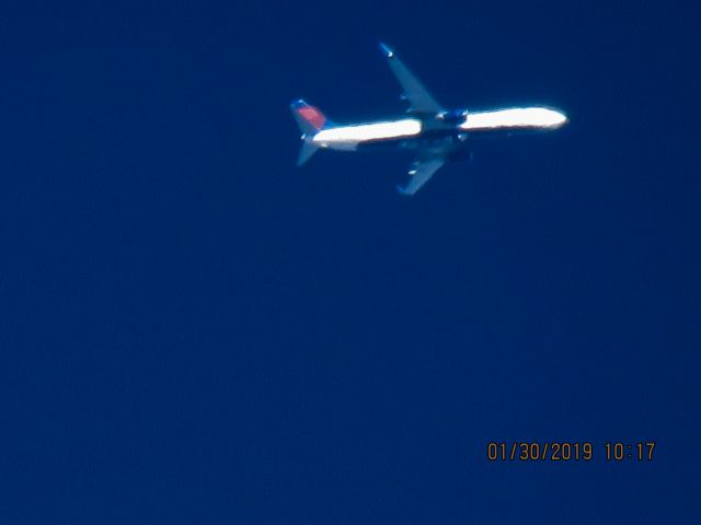 Boeing 737-900 (N892DN)
