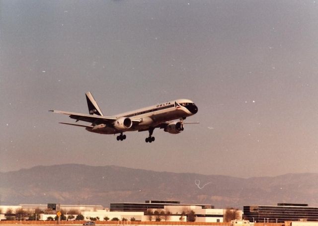 Boeing 757-200 — - Delta 757 landing at Santa Ana in the mid-1980s