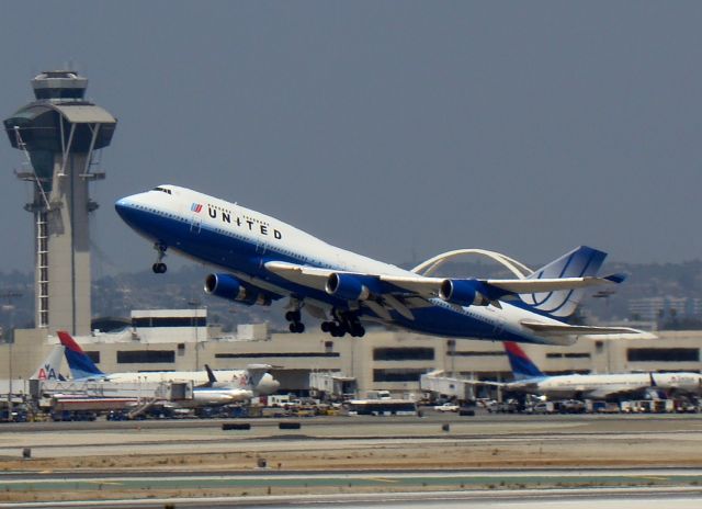 Boeing 747-400 —