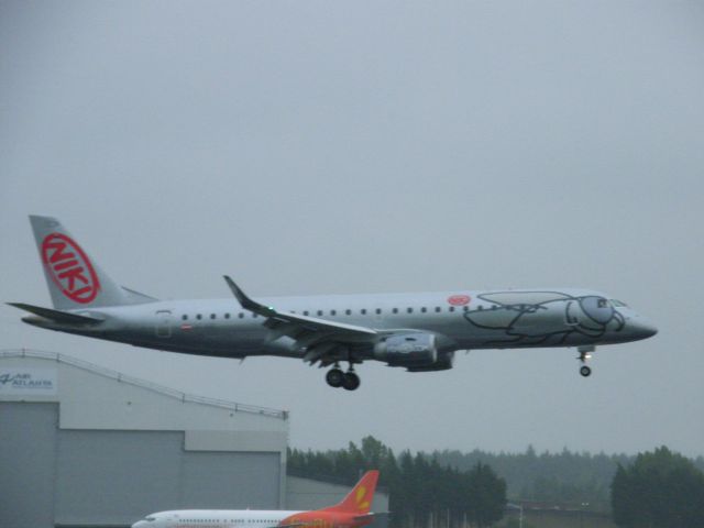 OE-IHE — - OE-IHE EMB ARRIVING SHANNON   23-07-2011 ON ITS SECOND VISIT TO SHANNON FROM AUSTRIA