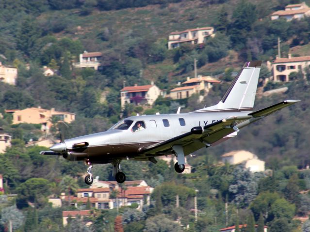 Socata TBM-850 (LX-FAY)