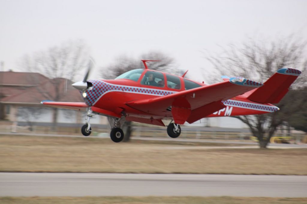 Beechcraft 35 Bonanza (N590PM)