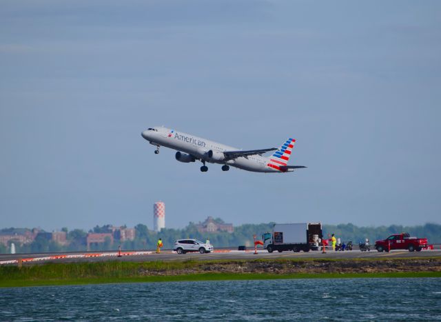 Airbus A321 (N169UW) - AA2848 to PHX // June 10, 2019