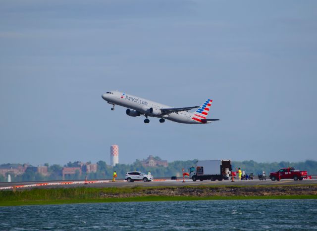 Airbus A321 (N169UW) - AA2848 to PHX // June 10, 2019