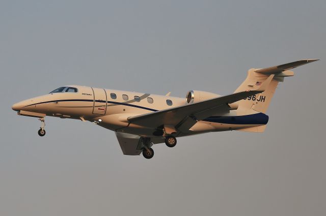 Embraer Phenom 300 (N896JH) - 11-9-18