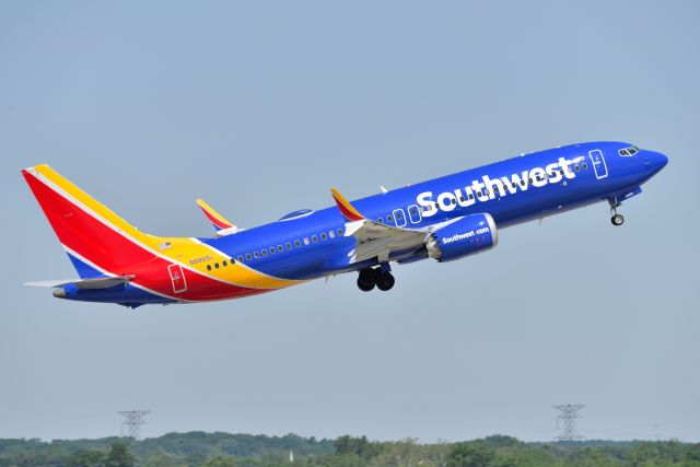 Boeing 737 MAX 8 (N8865L) - 05-26-23 5-L