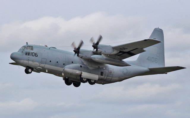 Lockheed C-130 Hercules (16-4106) - u.s.navy c-130t 164106 dep shannon 30/5/15.