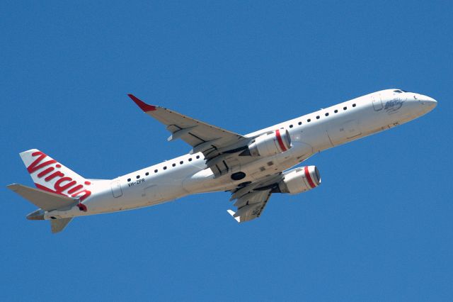 Embraer ERJ-190 (VH-ZPR) - Getting airborne off runway 23. Thursday 20th December 2012.