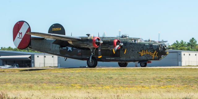 Consolidated B-24 Liberator (N224J) - Witchcraft at Plymouth