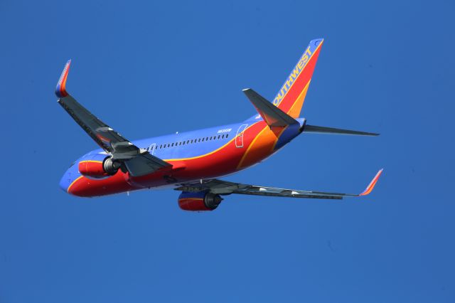 BOEING 737-300 (N639SW)